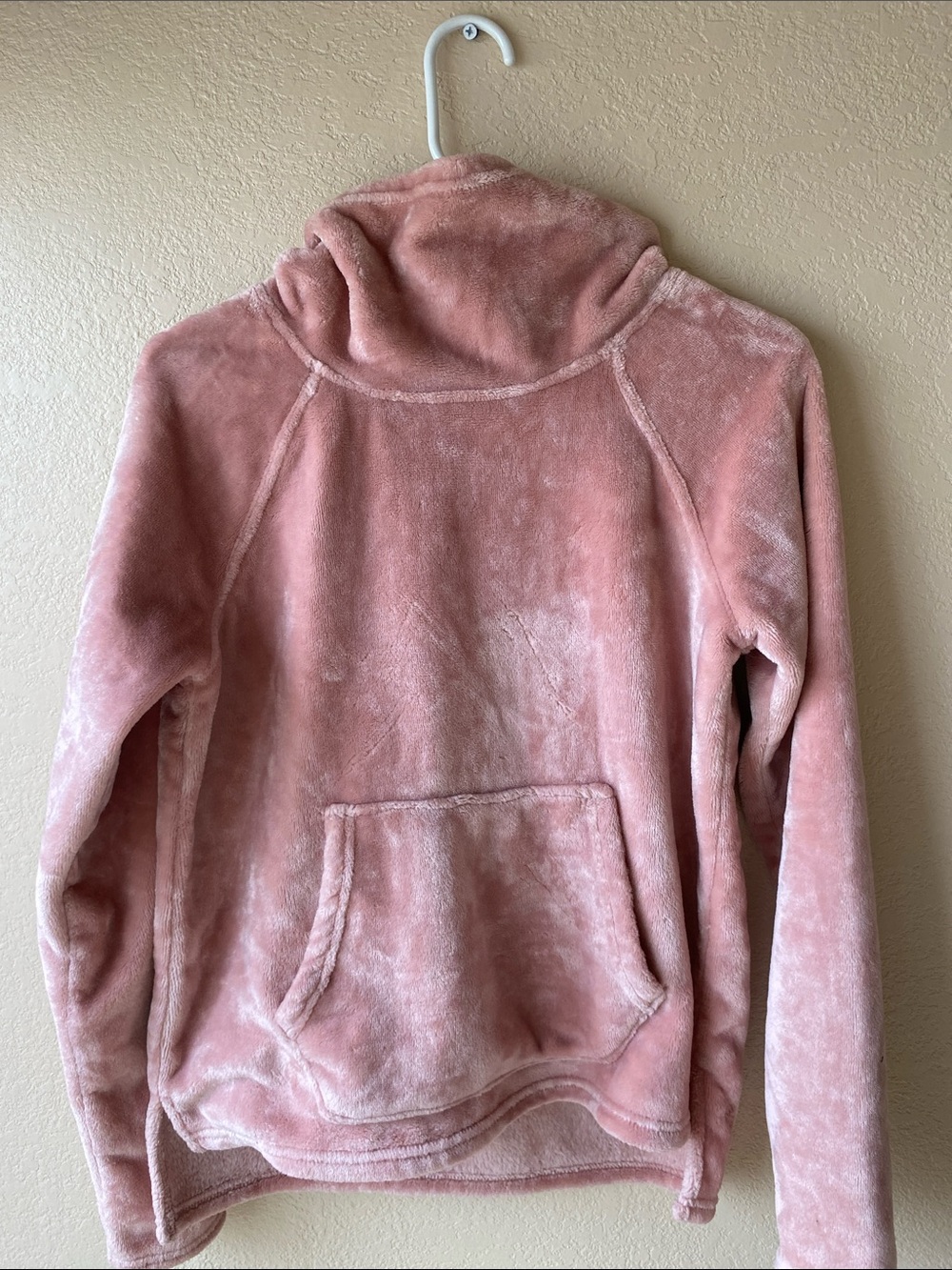Plush Rose Pink Cowl-Neck Women's Pullover Sweater